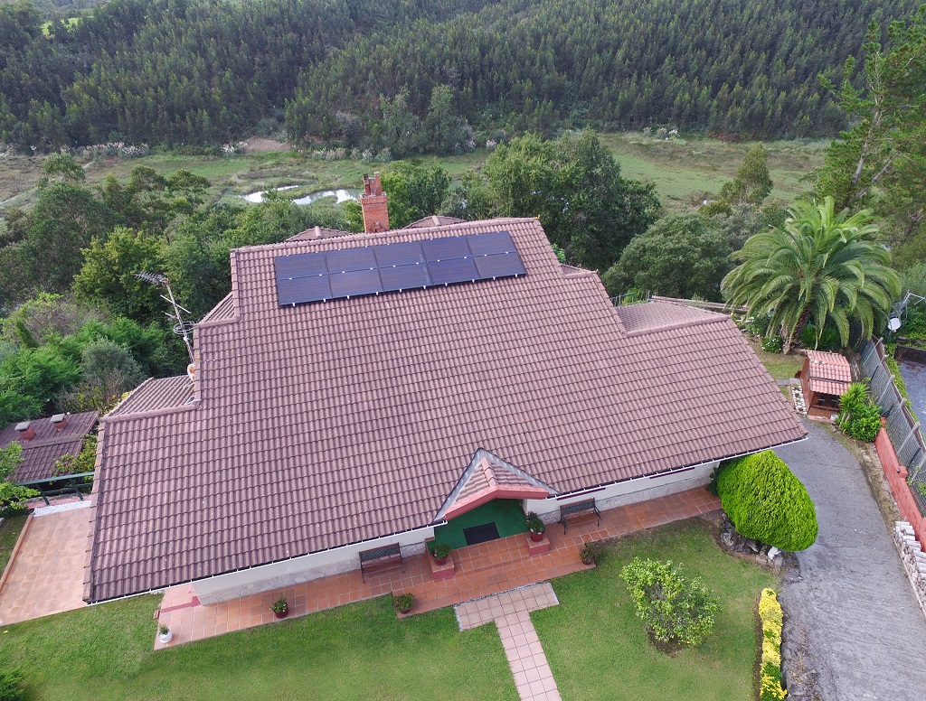 Banco Sabadell sella un acuerdo con SolarProfit para instalar placas solares fotovoltaicas a sus clientes e incrementar el uso de energías renovables