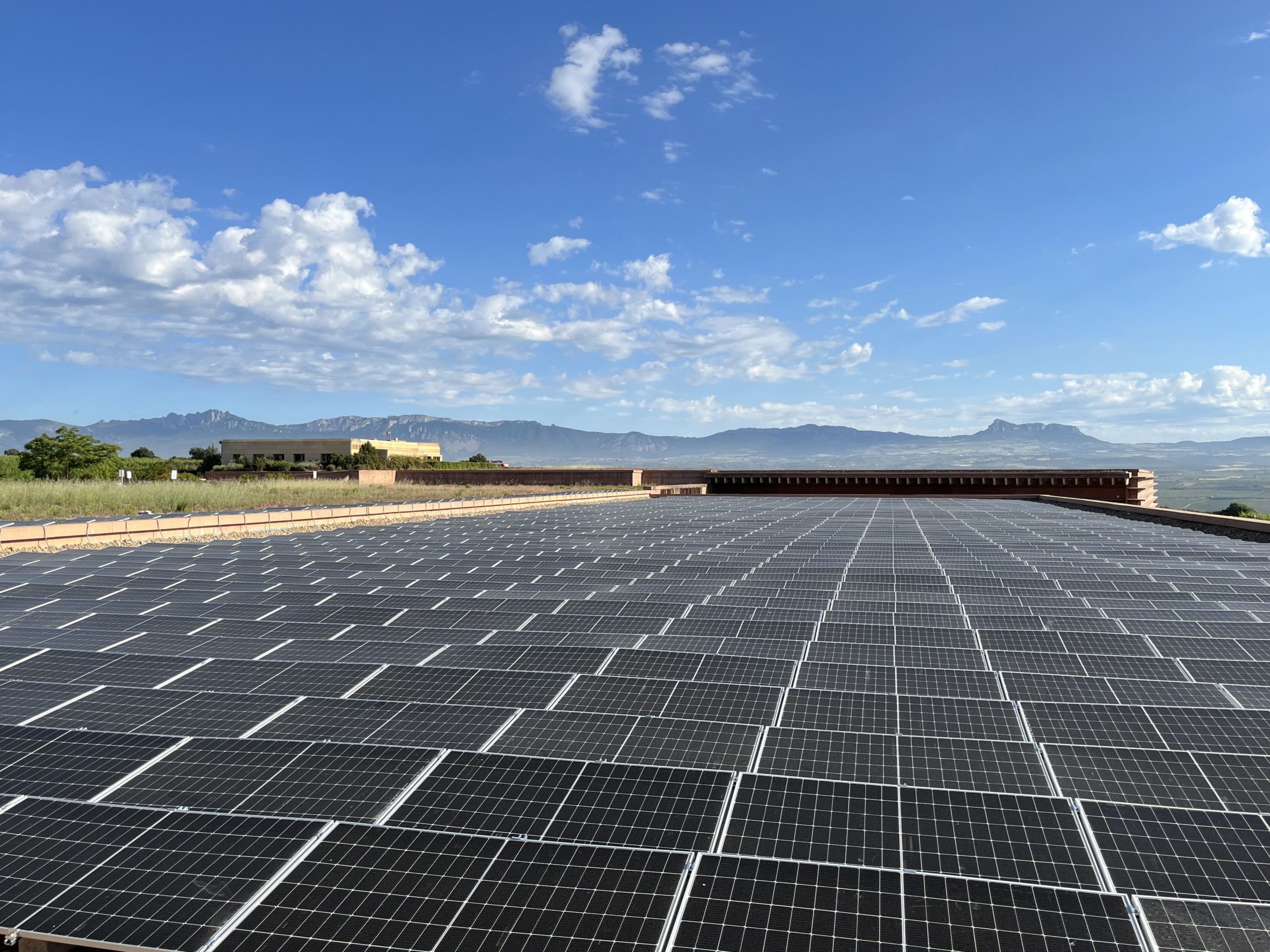PRW Spain instala más de mil placas solares en su bodega Campo Viejo