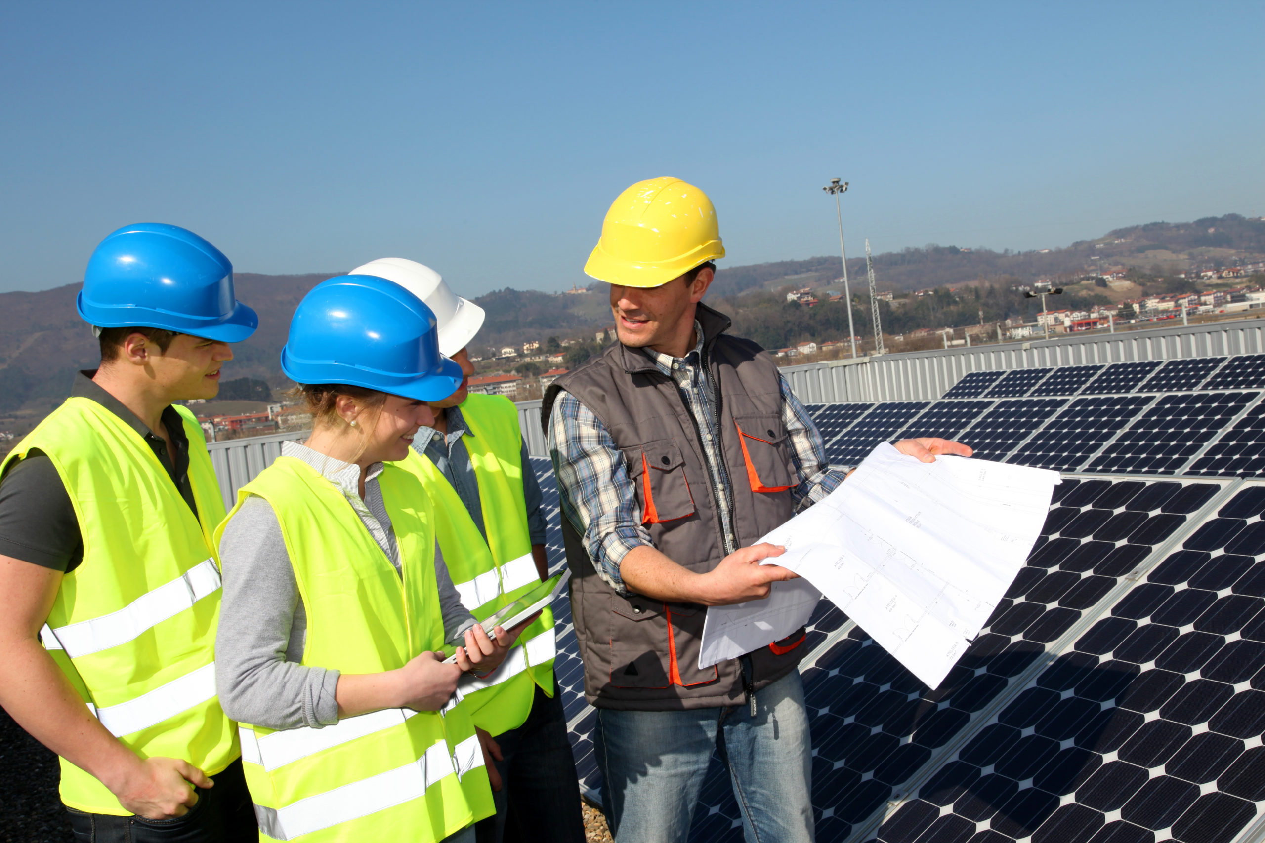 AGREMIA refuerza su programa formativo con un curso sobre instalaciones solares fotovoltaicas