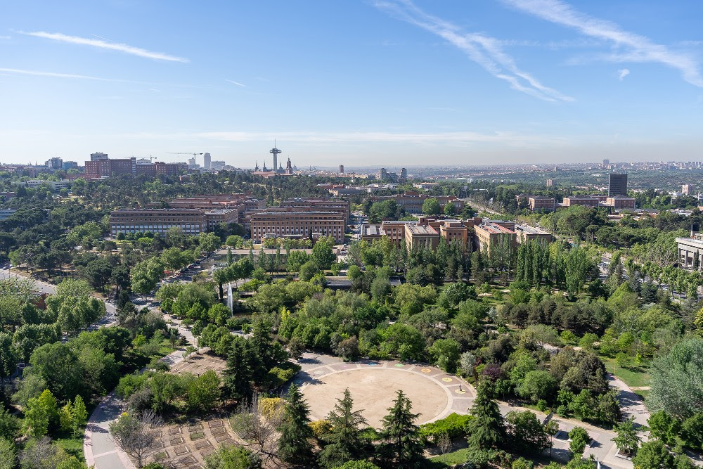 La Universidad Complutense de Madrid pone en marcha con Endesa X un ambicioso programa de autoconsumo con la instalación de 14 plantas solares en sus edificios